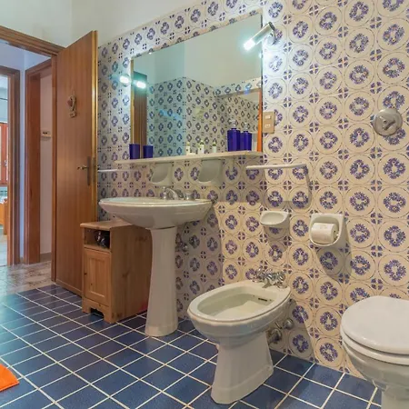 Lilla Apartman Bracco